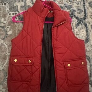 2 vests in this bundle.